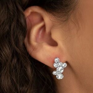 PAPARAZZI- NWT Elegant Silver Crystal Stud Earrings